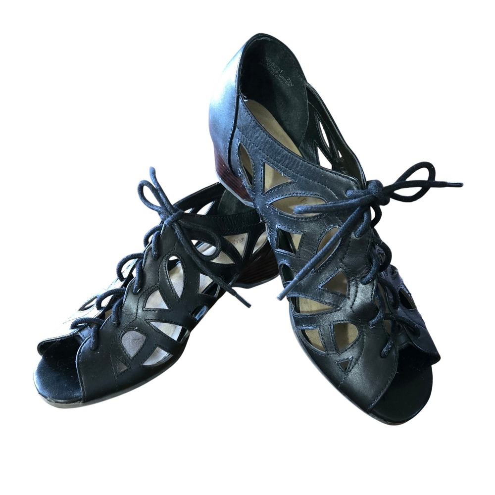 Bella Vita Black Leather Lace Up Caged Wedge Sandals Peep Toe 7W 50-5731